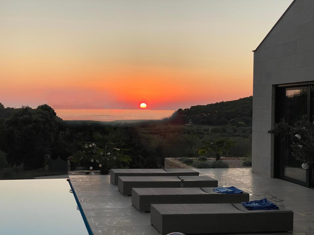 Tramonto Willa *
